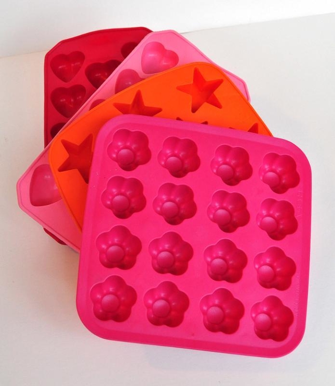 Kitchen Share SEfor reservations/COVID19 procedures, click Home button below Ice Cube/Jello Molds