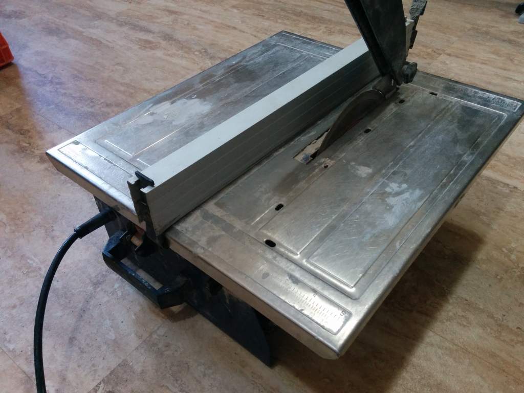 Edmonton Tool Library Wet Tile Saw