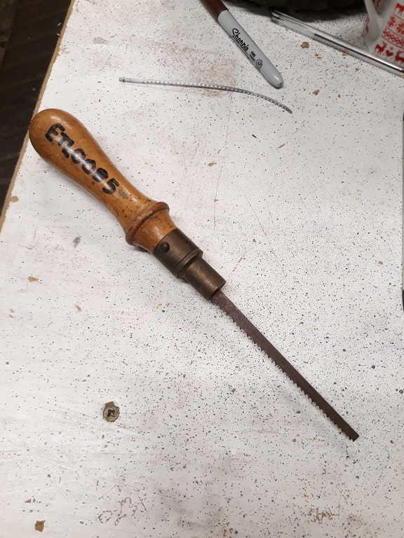 Old handheld hacksaw (ETL0085)