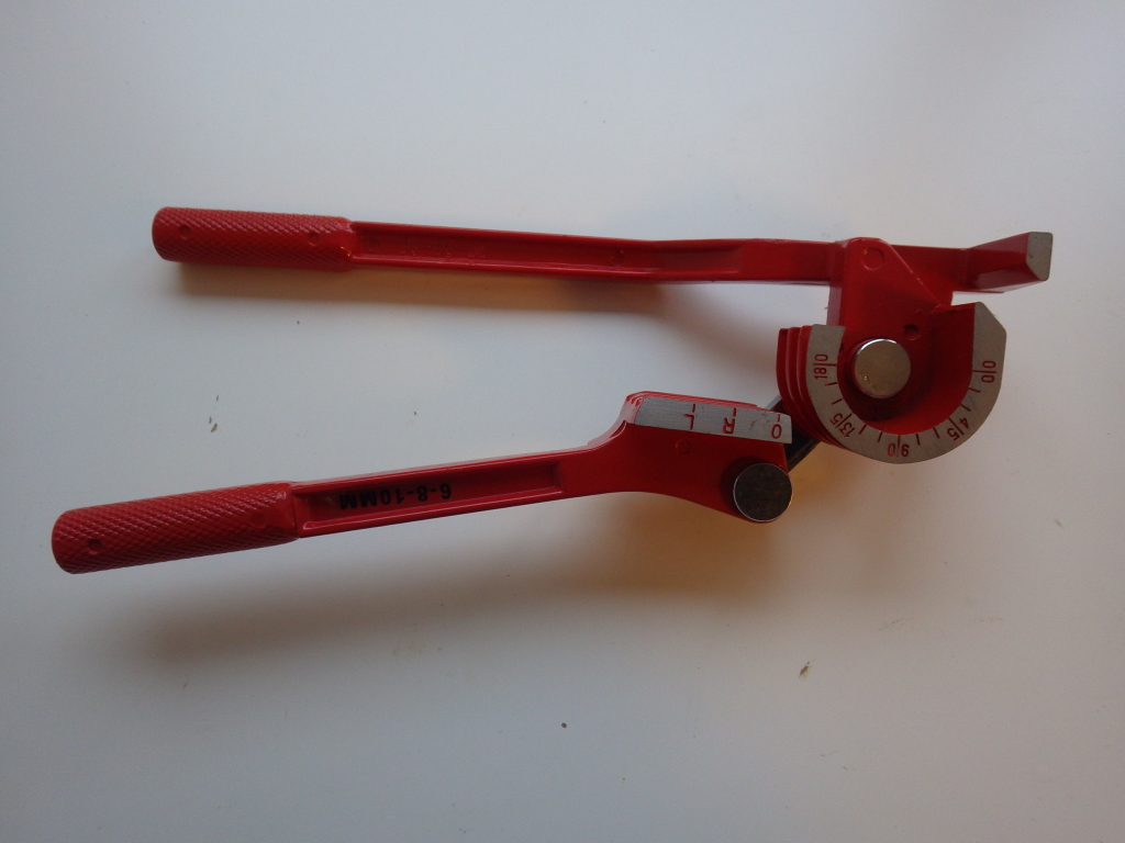 Mini pipe bender