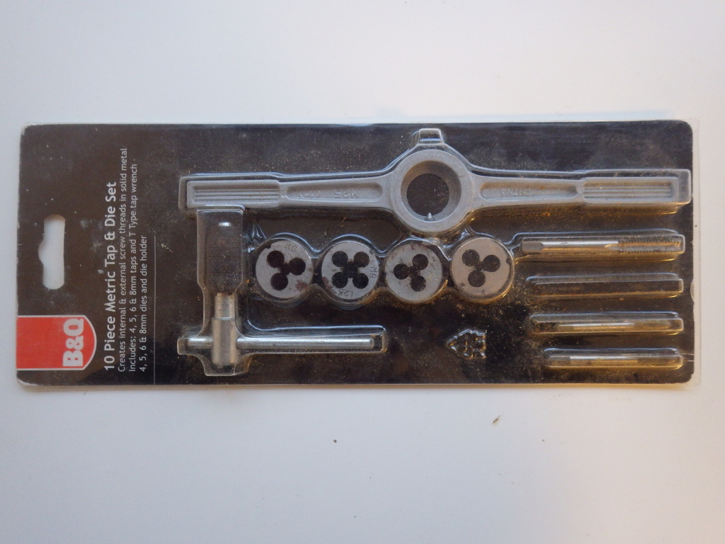 Metric tap and die set (10 pieces)