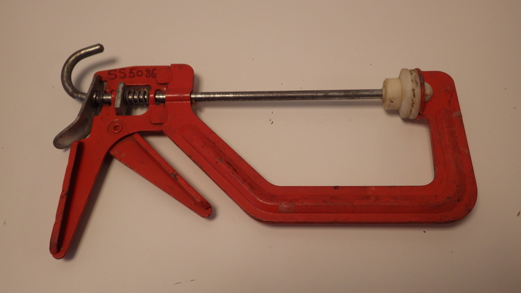 Quick-release clamp
