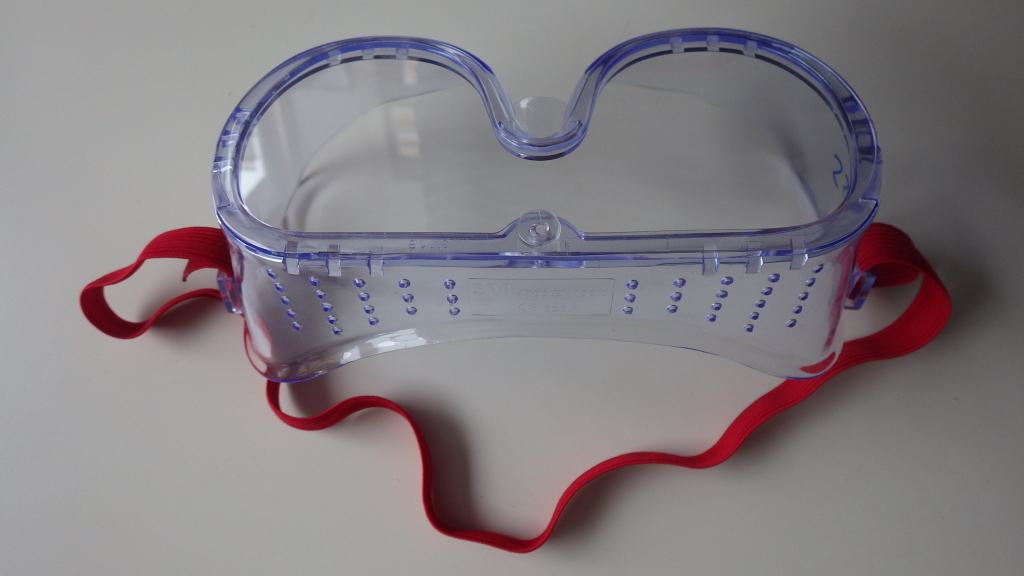 Safety goggles