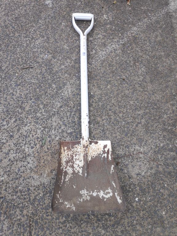 Brunswick Tool Library Short Square Shovel (30663)