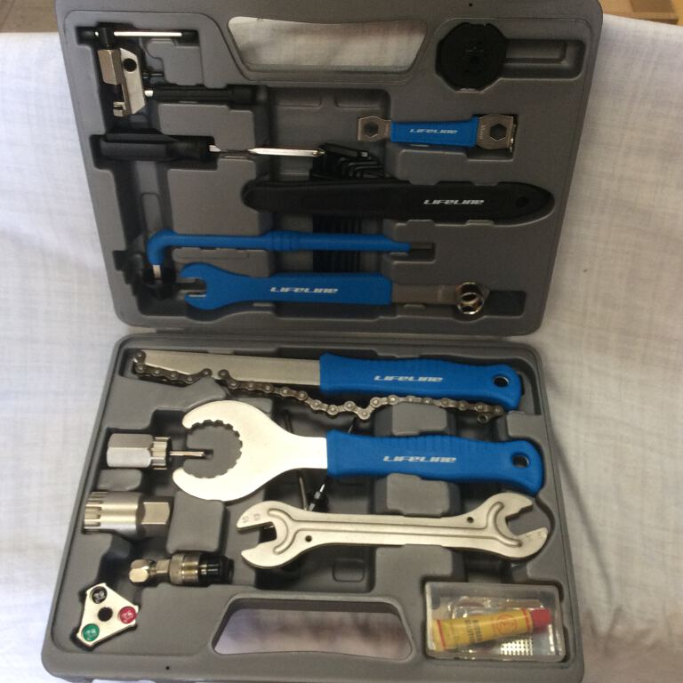 Bike repair toolkit (A-140)