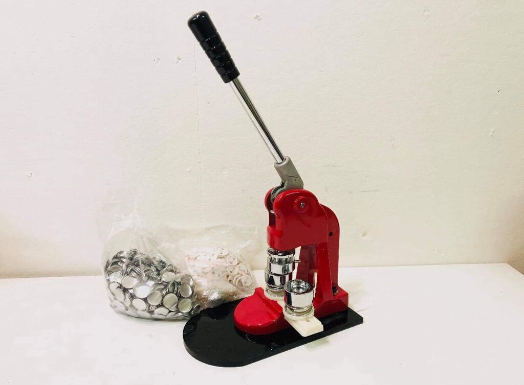 Badge making press (B-206)