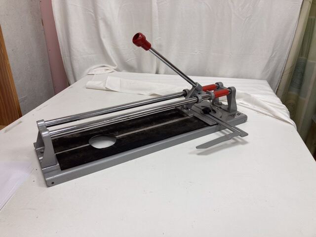 Tile cutter (B-183)