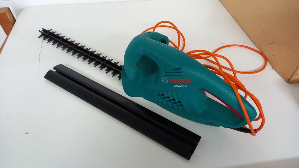 Bosch Hedge trimmers (C-300)