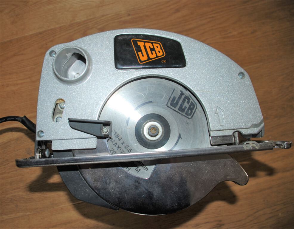 Circular saw (corded) 1