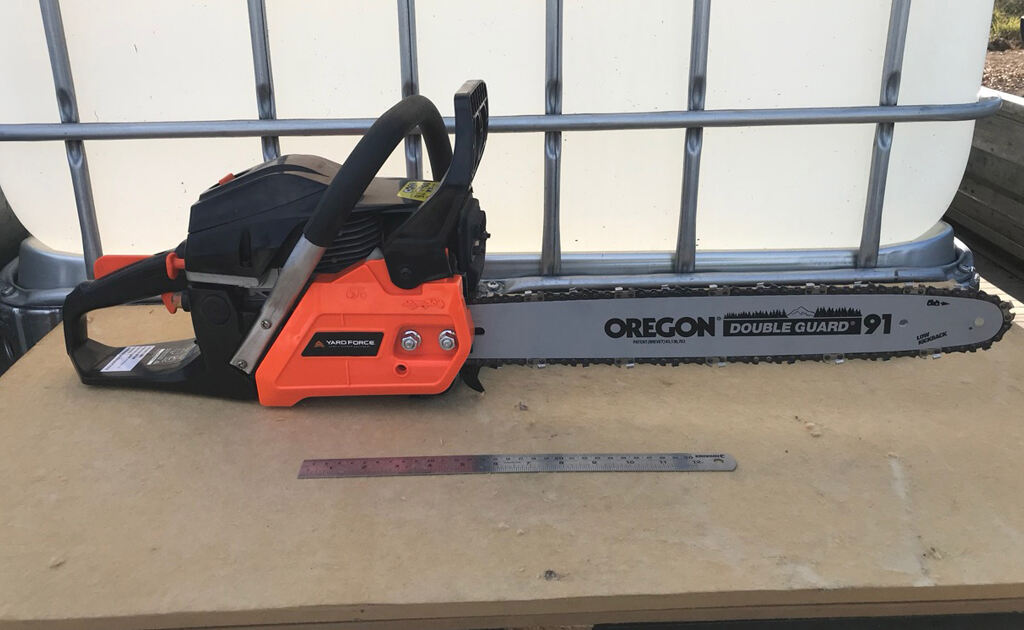 The Triangle Tool Library Chainsaw, Yard Force 18" petrol