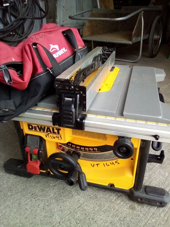 Vashon Tool Library DeWalt Table Saw 1