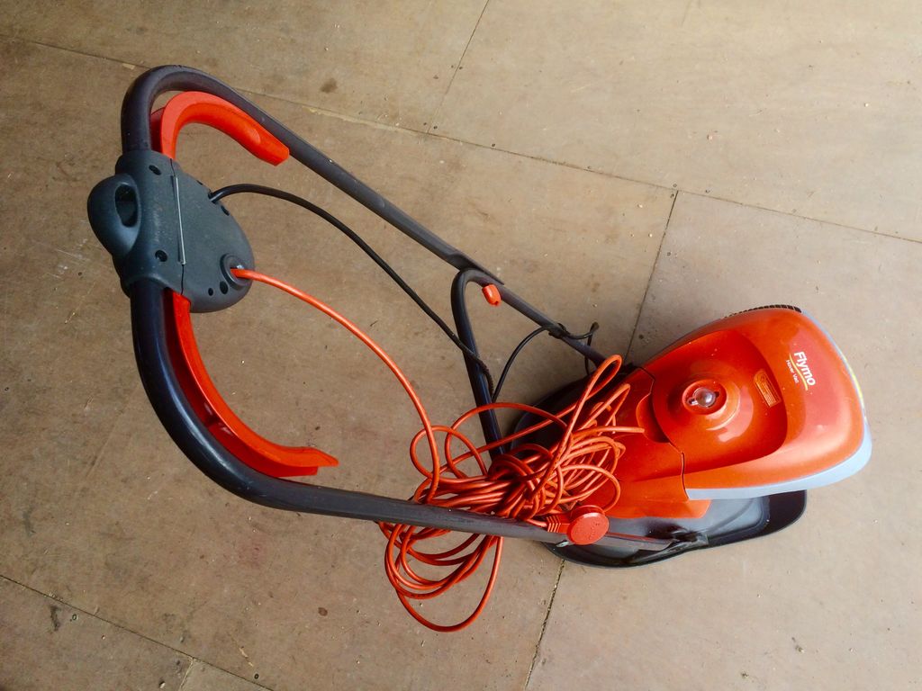 flymo model hv2800