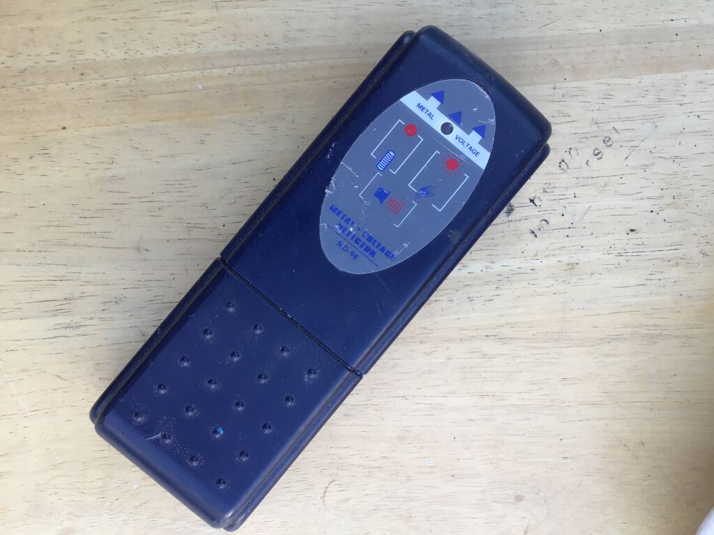 Metal and a Voltage detector