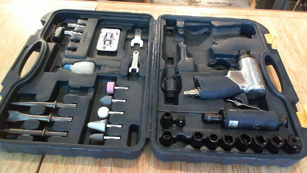 The Vancouver Tool Library Cooperative Mastercraft Air Hammer / Die