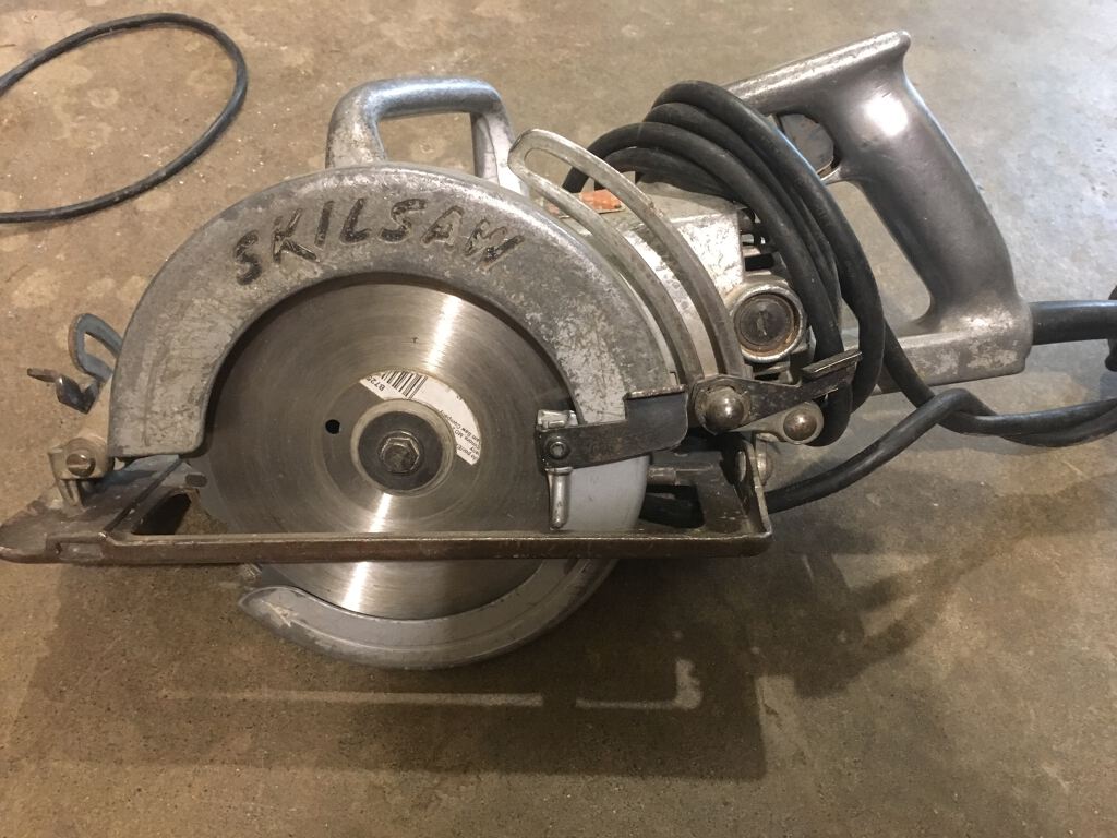 North Portland Tool Library 7 1/4” Worm Drive Saw (5451)
