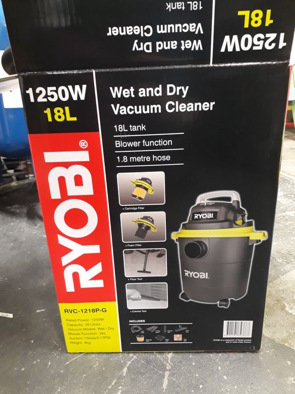 ALoT Ryobi 18L Wet Dry Vacuum Cleaner (762)