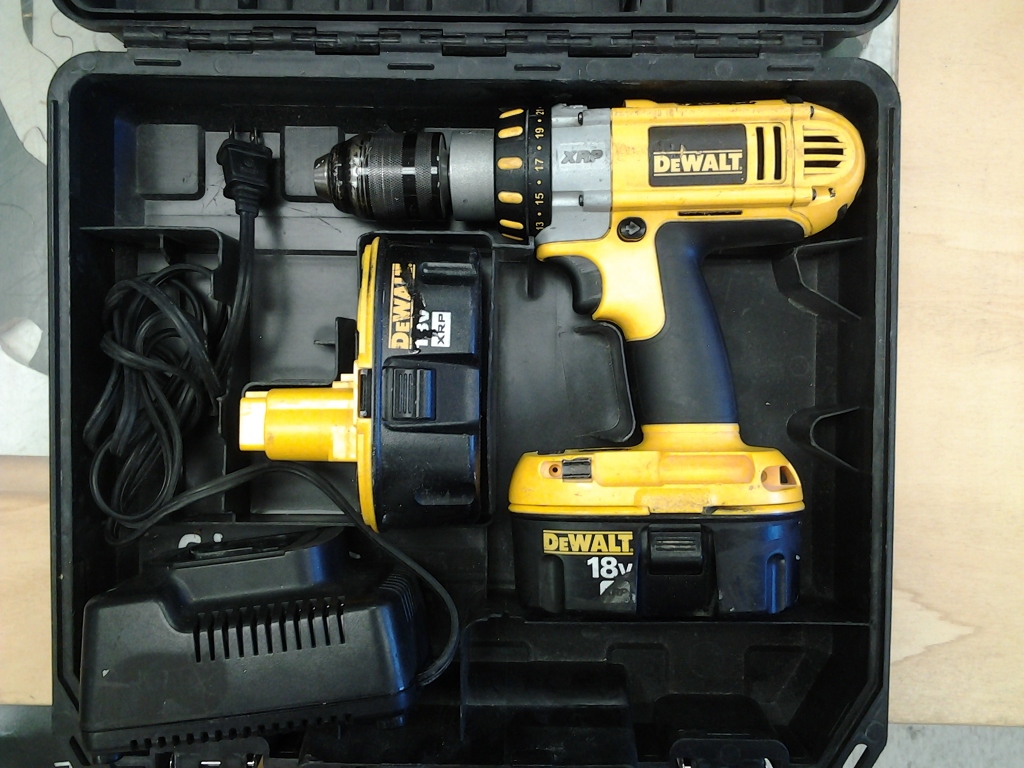 Tool Library Dewalt 18v Cordless Drill (13138)