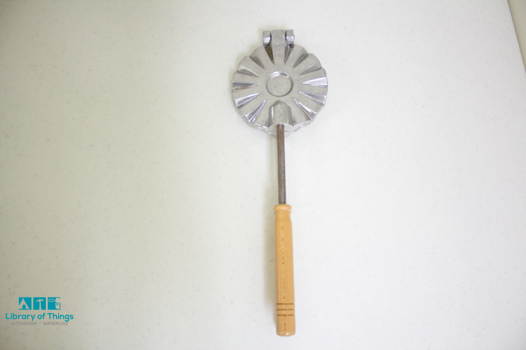 KW Library of Things Pizzelle iron (100)